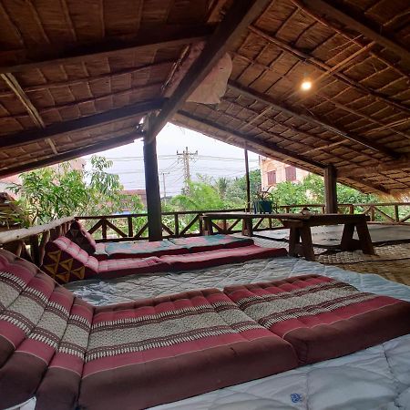 A Pousada Bike&Bed Thakhek Exterior foto