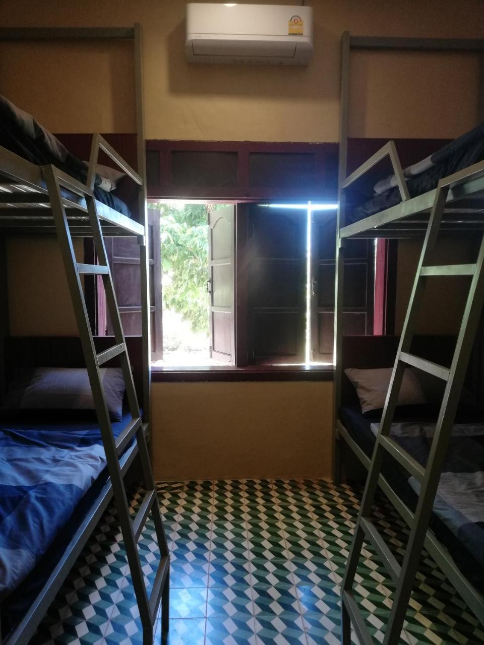 A Pousada Bike&Bed Thakhek Exterior foto