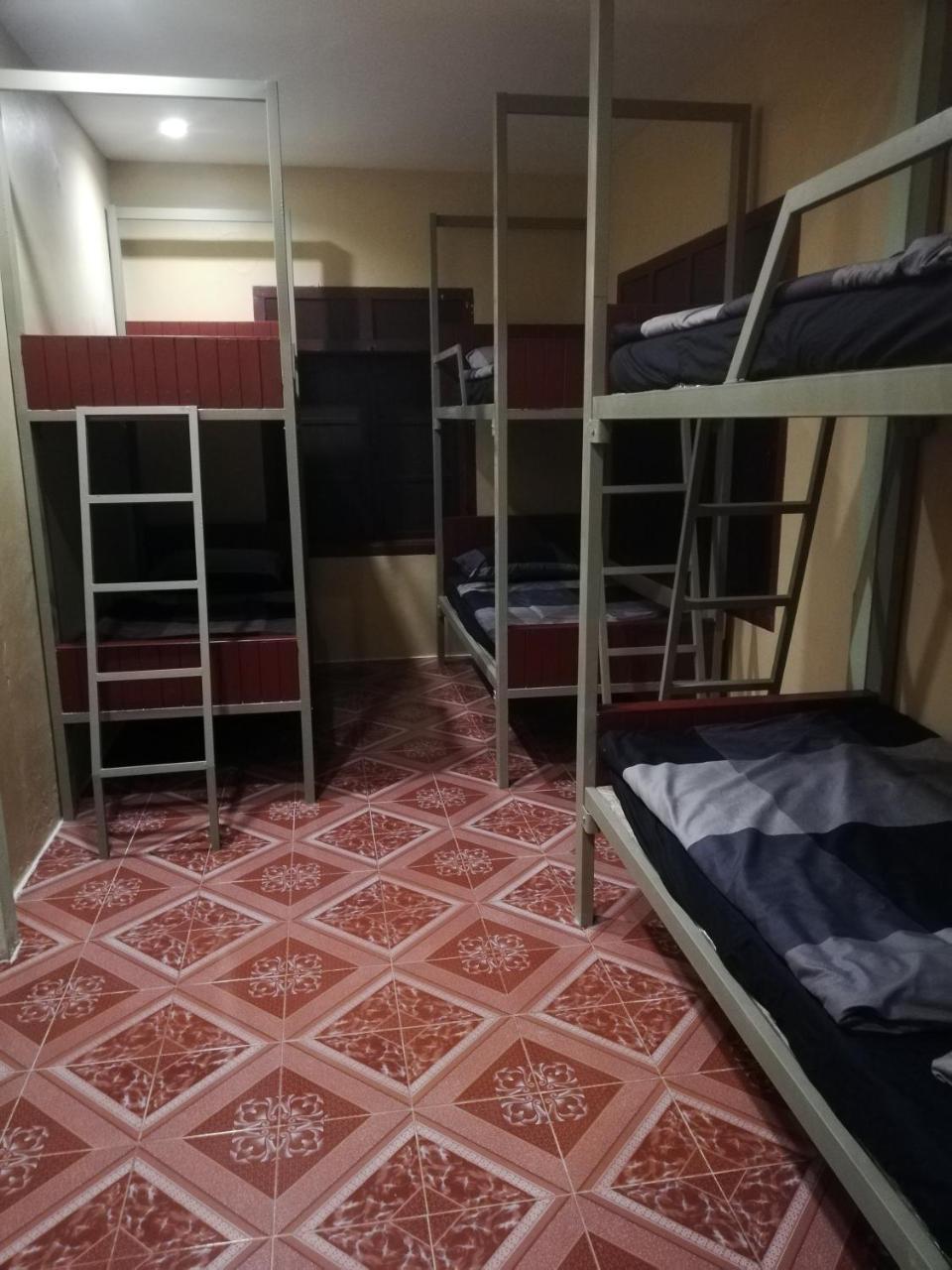 A Pousada Bike&Bed Thakhek Exterior foto
