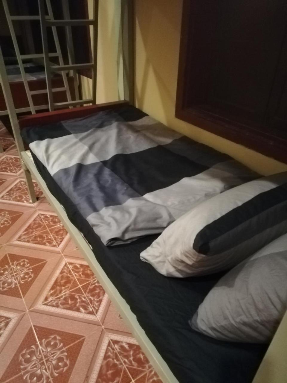 A Pousada Bike&Bed Thakhek Exterior foto