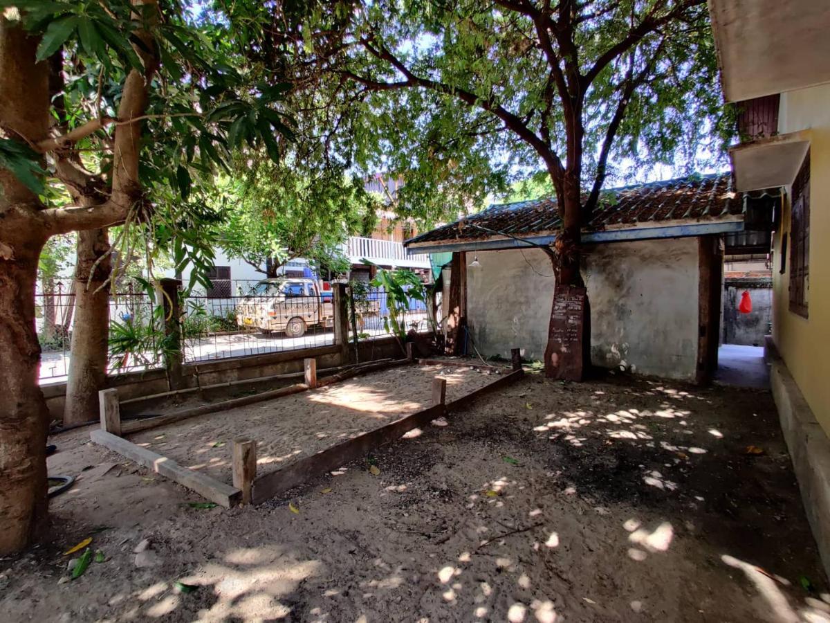 A Pousada Bike&Bed Thakhek Exterior foto